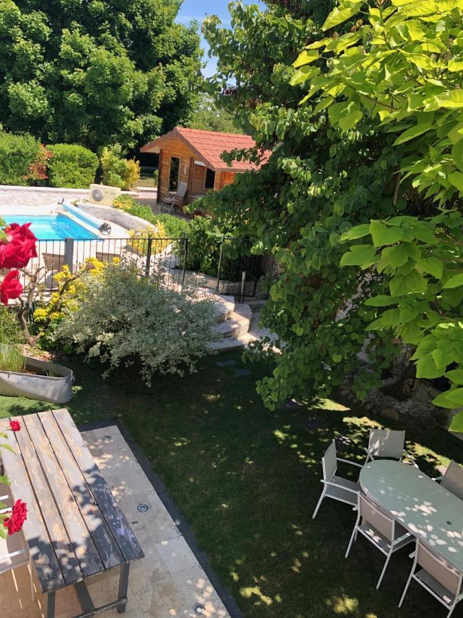 Bed and Breakfast Le Rouge & Blanc Saint-Maurice-le-Vieil Экстерьер фото