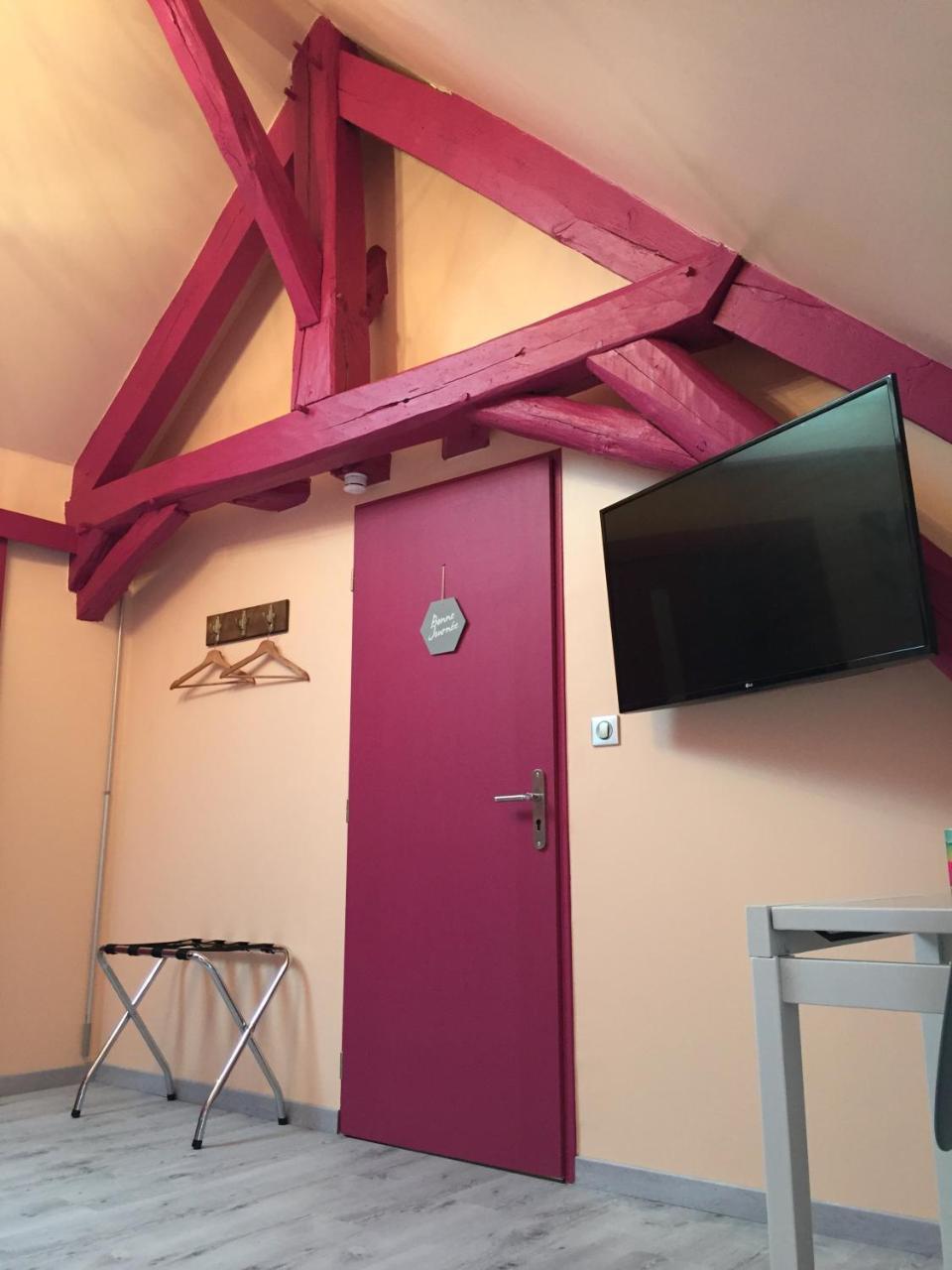 Bed and Breakfast Le Rouge & Blanc Saint-Maurice-le-Vieil Экстерьер фото