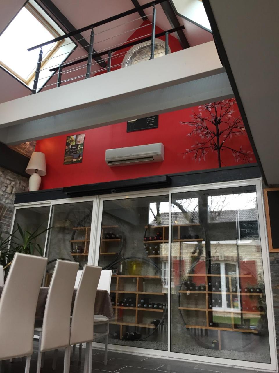 Bed and Breakfast Le Rouge & Blanc Saint-Maurice-le-Vieil Экстерьер фото