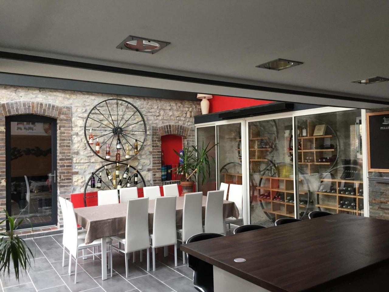 Bed and Breakfast Le Rouge & Blanc Saint-Maurice-le-Vieil Экстерьер фото